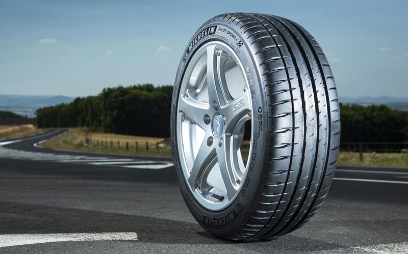 Michelin Pilot Sport 4